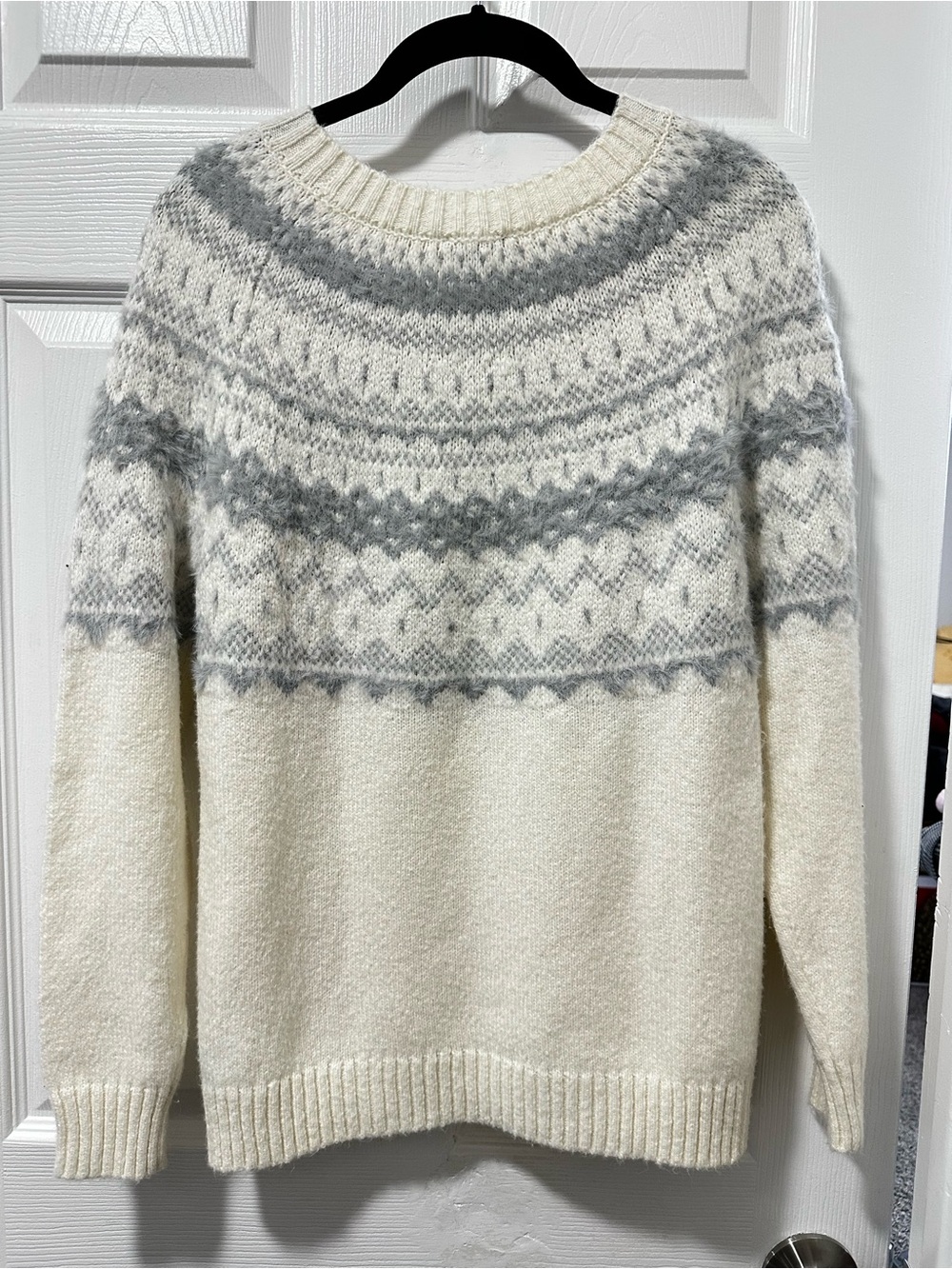 Talbots Petite Fair Isle Sweater MP Ivory Gray Eyelash Knit Cozy Winter Pullover - Picture 6 of 9